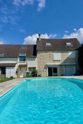 Faremoutiers (77515) Belle briarde à proximité des commerces, écoles et axes routiers