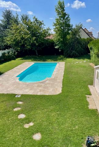 Faremoutiers (77515) Belle briarde à proximité des commerces, écoles et axes routiers