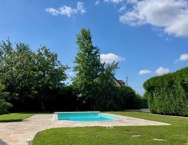 Faremoutiers (77515) Belle briarde à proximité des commerces, écoles et axes routiers