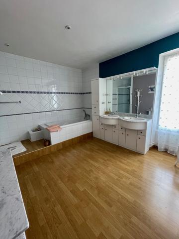 Faremoutiers (77515) Belle briarde à proximité des commerces, écoles et axes routiers