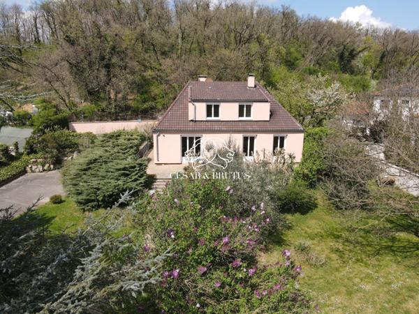 Saint-Priest – Grande maison de famille N°9707