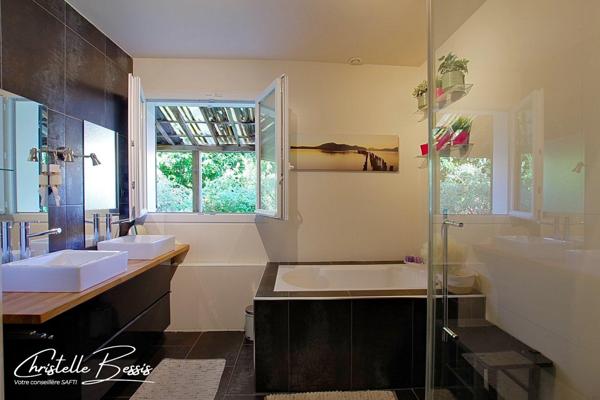 Pavillon 5 chambres non mitoyen en centre-ville