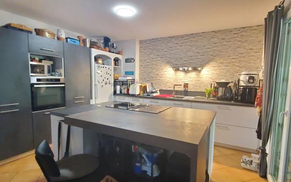 Maison à vendre    5 pièces • 139 m2 Lablachère