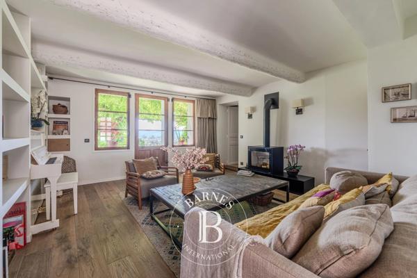 Cadenet, Maison de village 3 Chambres -  181 m² à vendre