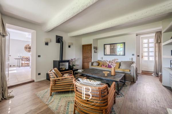 Cadenet, Maison de village 3 Chambres -  181 m² à vendre