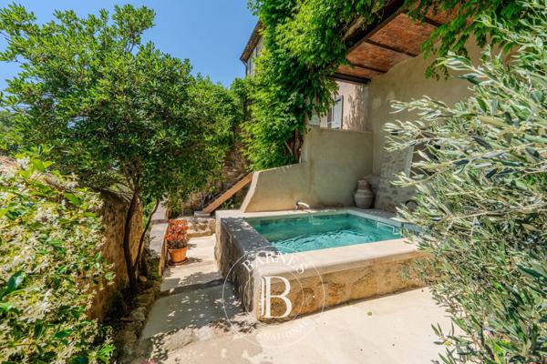 Cadenet, Maison de village 3 Chambres -  181 m² à vendre