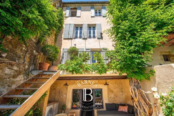 Cadenet, Maison de village 3 Chambres -  181 m² à vendre
