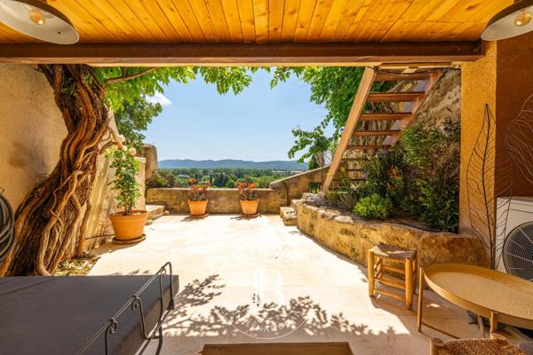 Cadenet, Maison de village 3 Chambres -  181 m² à vendre