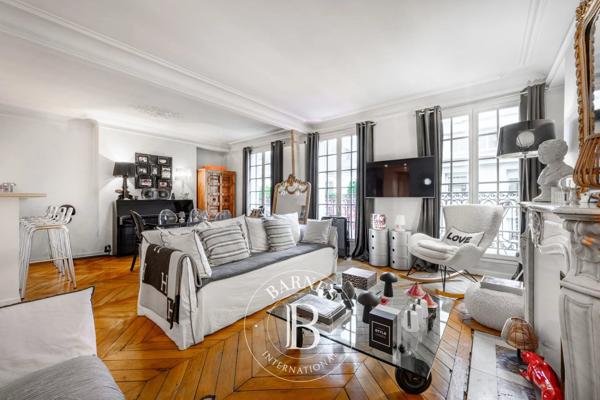 Paris 8ème, Appartement 2 Chambres -  77 m² à vendre