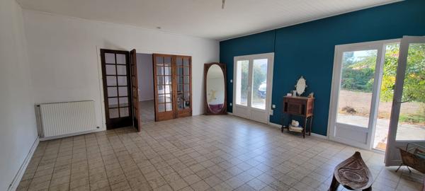 A vendre sur Biganos? Maison 6 pièces avec dépendance et grand garage.