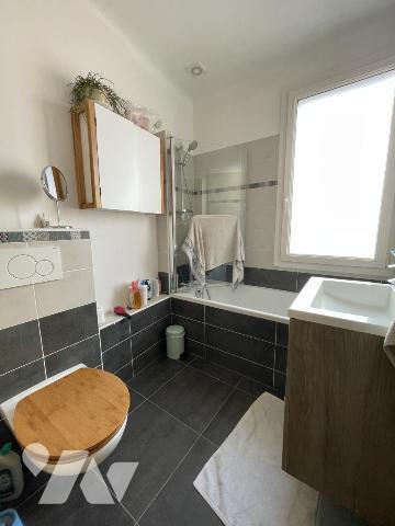 A VENDRE - REZE - Pont-Rousseau - Chêne Gala - Maison d'env 121m² hab avec jardin et garage 