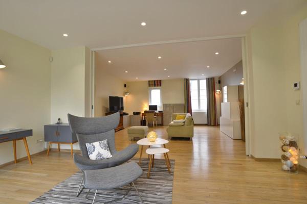 Maison d'exception hyper centre 6 chambres-jardin-garage