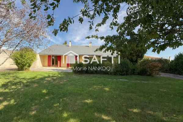 Dans un écrin de verdure, cette demeure vous offre une harmonie parfaite entre tranquillité, espace et modernité.