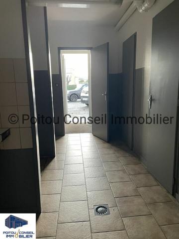 LOCAL D’ACTIVITE 800M2 ZONE D’ACTIVITE NIORT
