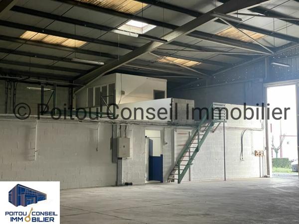 LOCAL D’ACTIVITE 800M2 ZONE D’ACTIVITE NIORT