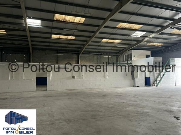LOCAL D’ACTIVITE 800M2 ZONE D’ACTIVITE NIORT