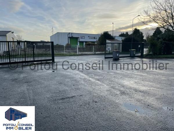 LOCAL D’ACTIVITE 800M2 ZONE D’ACTIVITE NIORT