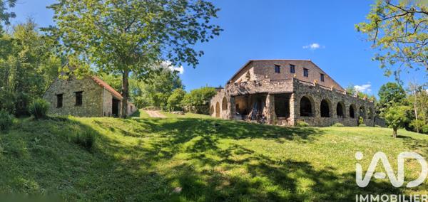 Maison à vendre 8 pièces 195 m² Saint-Laurent-de-Cerdans