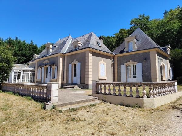 Maison à COUR-CHEVERNY, 41700 - 10 pièces 200m²
