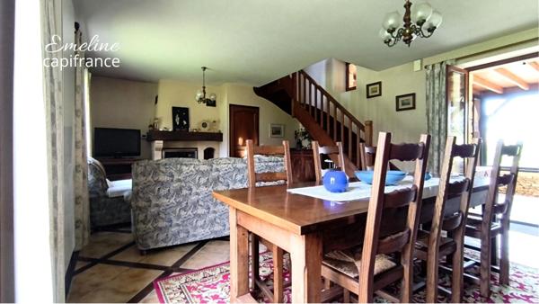 Maison traditionnelle sur les hauteurs de Sarlat