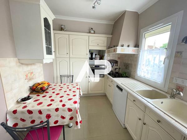 Maison Saint Gratien 4 pièces 85 m2 €465 000 ** - Référence 1383