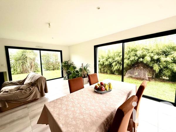 Maison à vendre 8 pièces 210 m² Melesse