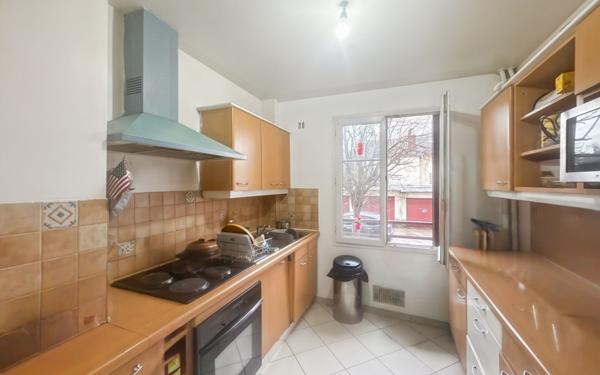Appartement à vendre    2 pièces • 43,24 m2 Les Pavillons-sous-Bois