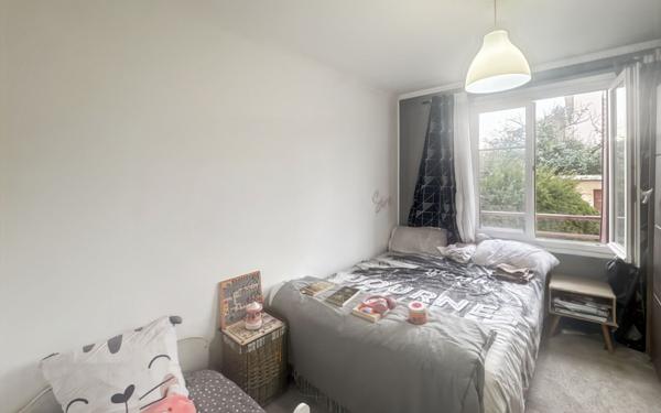 Appartement à vendre    2 pièces • 43,24 m2 Les Pavillons-sous-Bois