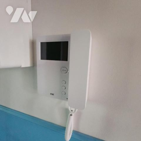 Appartement 4 pièces rénové avec cave et garage