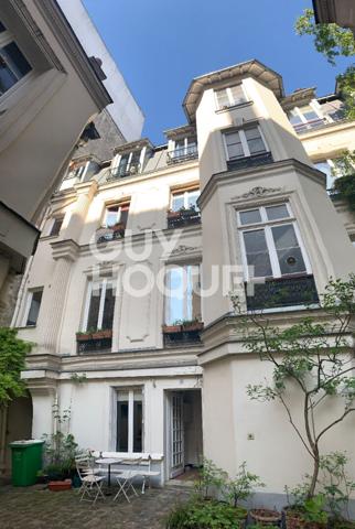 Loft / Duplex - 4 pièces - Rue des Saules - 735 000