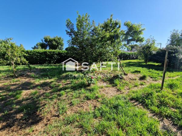 Terrain constructible de 753 m² à Ambarès-et-Lagrave