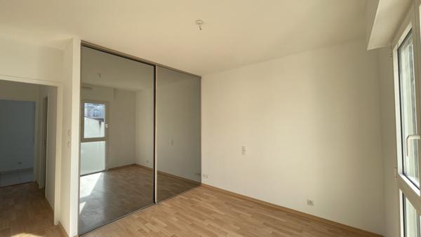 APPARTEMENT TYPE 4 EN DERNIER ÉTAGE ! 