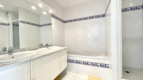 APPARTEMENT TYPE 4 EN DERNIER ÉTAGE ! 