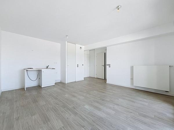 APPARTEMENT T2 SECTEUR NANTES SUD STATIONNEMENT BUSWAY