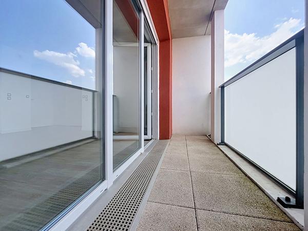APPARTEMENT T2 SECTEUR NANTES SUD STATIONNEMENT BUSWAY