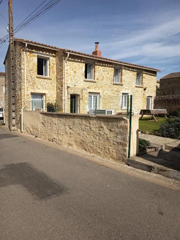 Magnifique maison proche Airvault ville historique avec ses commerces école collège musée