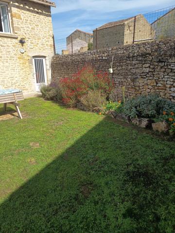 Magnifique maison proche Airvault ville historique avec ses commerces école collège musée