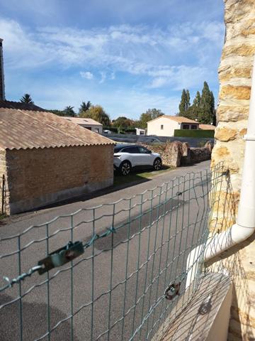 Magnifique maison proche Airvault ville historique avec ses commerces école collège musée