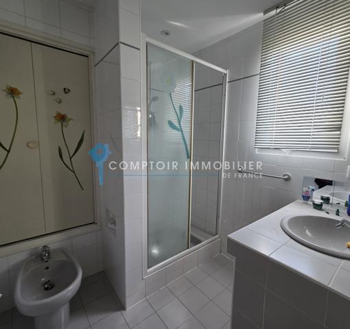 Maison
                                                                                                                                                                                                                                                                                                                        6 pièce(s)                                                                                                                                                                                                          4 chambre(s)                                                                                                                                                                                                          147  m²