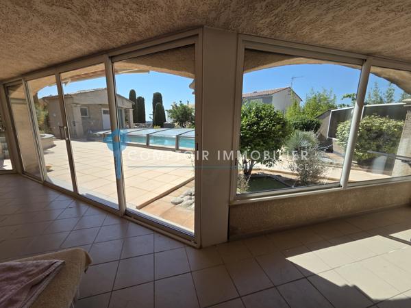 Maison
                                                                                                                                                                                                                                                                                                                        6 pièce(s)                                                                                                                                                                                                          4 chambre(s)                                                                                                                                                                                                          147  m²