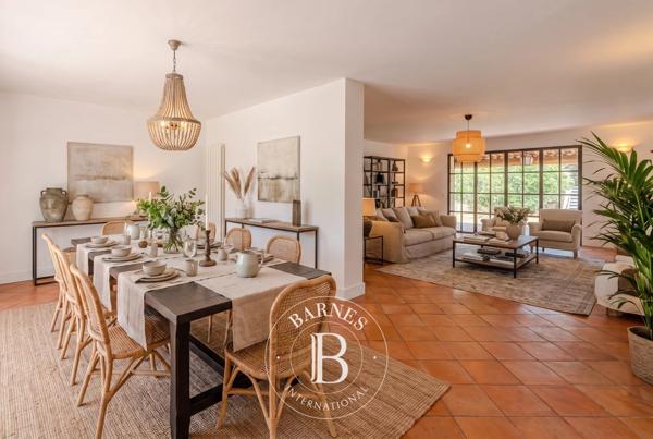 Aix-en-Provence, Maison 6 Chambres -  260 m² à vendre