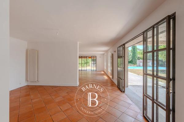 Aix-en-Provence, Maison 6 Chambres -  260 m² à vendre