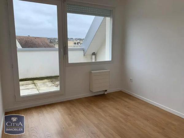 Appartement à louer 4 pièces 66.43m² Mantes-la-Ville (78711)
