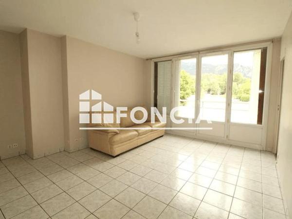 Location Appartement 4 pièces 66.77 m² - 18 RUE DE LA BASTILLE Fontaine 38600