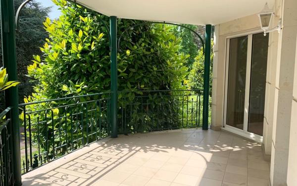 Appartement à vendre    3 pièces • 71 m2 La Varenne - Saint-Maur-des-Fossés