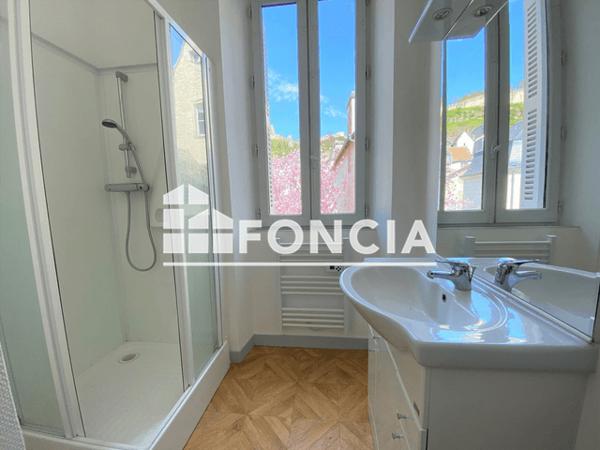 Location Appartement 2 pièces 47.08 m² - 7 RUE DE LA POTERNE Chinon 37500