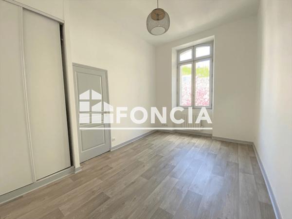 Location Appartement 2 pièces 47.08 m² - 7 RUE DE LA POTERNE Chinon 37500