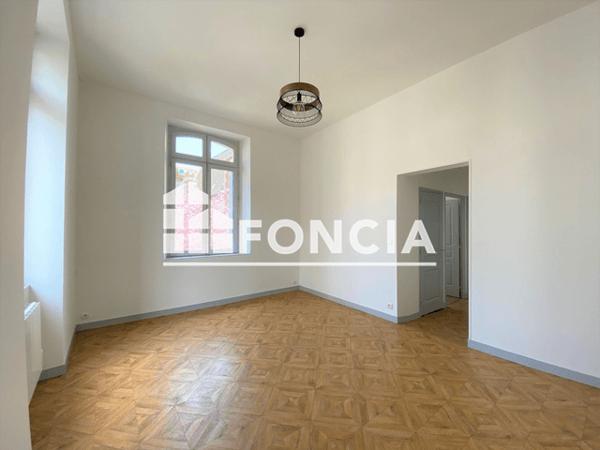 Location Appartement 2 pièces 47.08 m² - 7 RUE DE LA POTERNE Chinon 37500