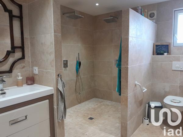 Maison à vendre 8 pièces 232 m² Saint-Aigulin