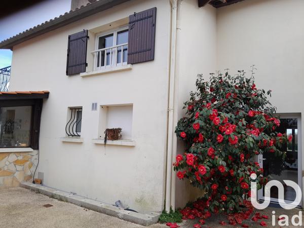 Maison à vendre 8 pièces 232 m² Saint-Aigulin